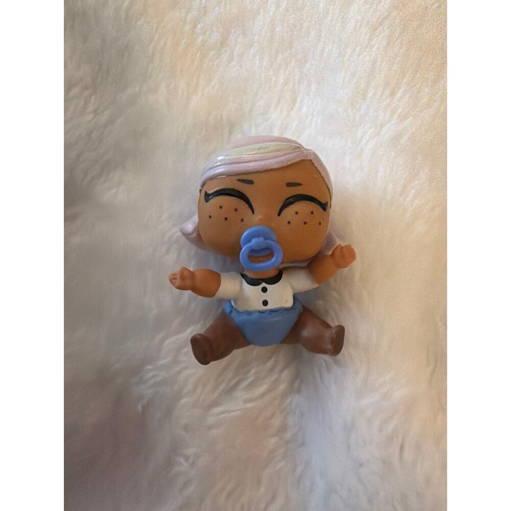 MGA LOL Surprise Uptown Pets Yuppy Puppy Uptown Meow Lil Prim Doll Baby Figure